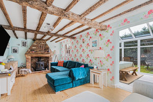 Lounge- click for photo gallery